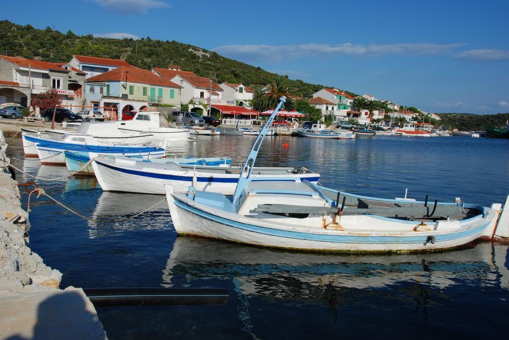 Holiday Home Ruda Vinisce Ngoại thất bức ảnh