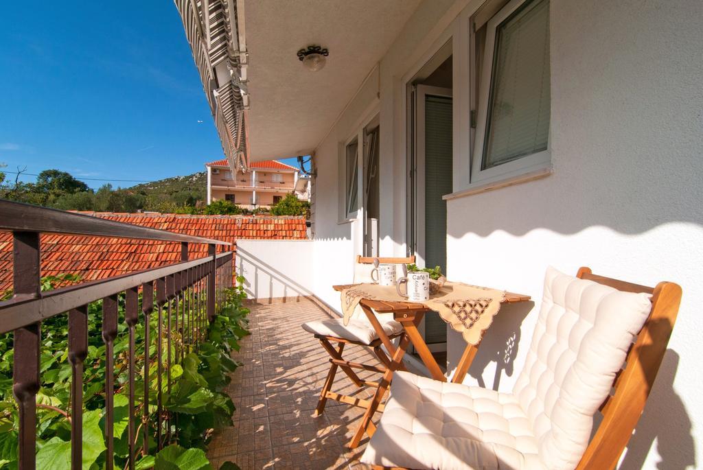 Holiday Home Ruda Vinisce Ngoại thất bức ảnh